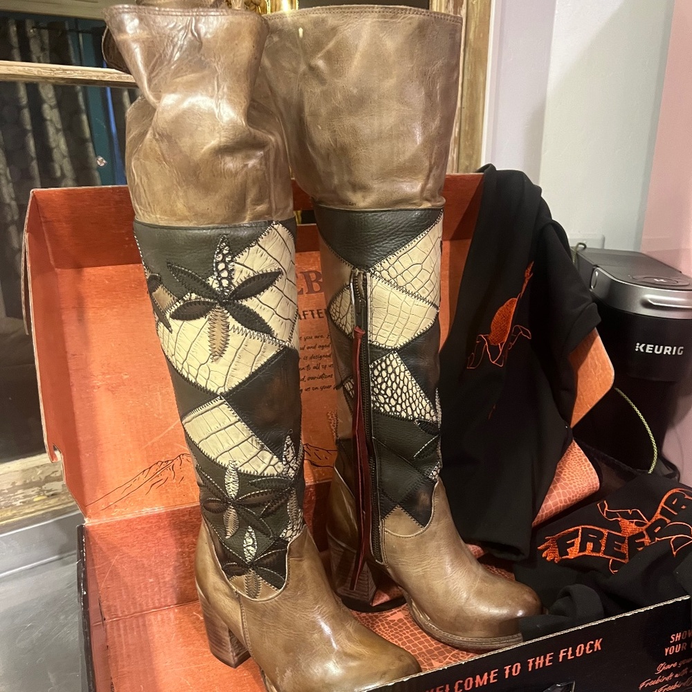 Women's Freebird by Steve Madden boots (Betty)